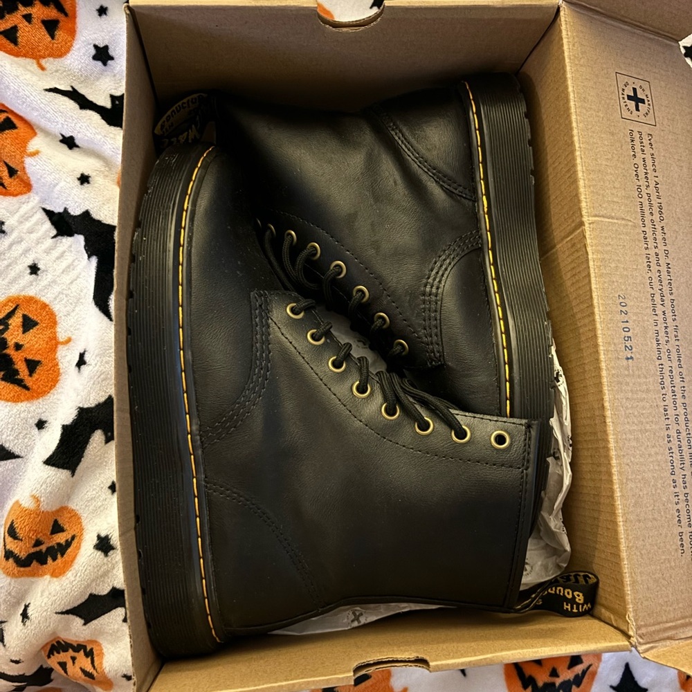 Dr Martens Zavala black boots size 9